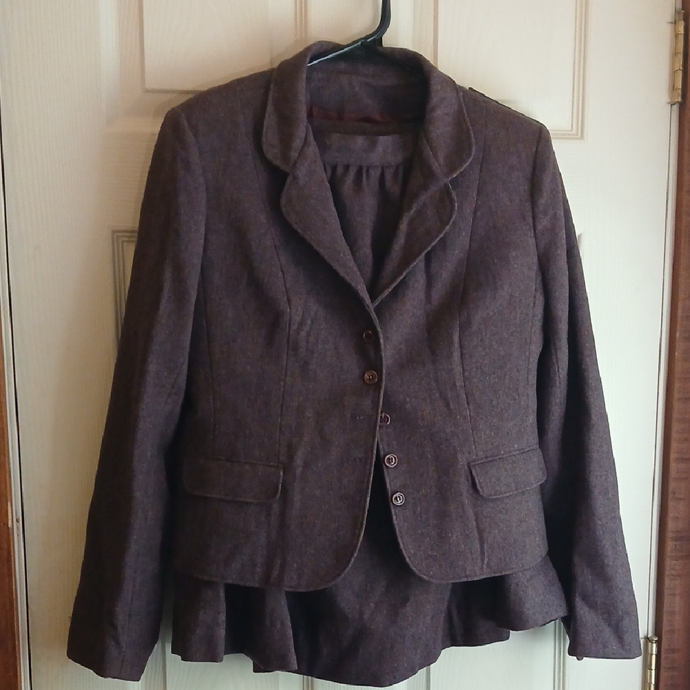 Larry Levine Purple and Brown Skirt Set with Flattering Silhouette